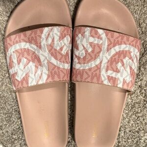 Michael kors slides